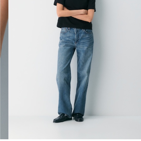 Aritzia low rise baggy jeans - Picture 1 of 8